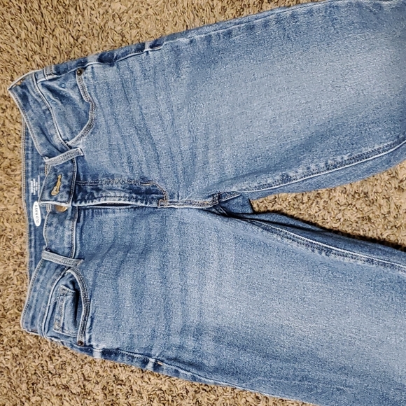 Old Navy Skinny Jeans - Picture 2 of 3